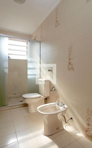 Casa à venda com 224m², 3 quartos e 3 vagasBanheiro 2