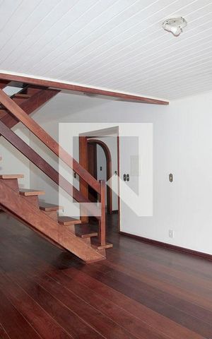 Casa à venda com 224m², 3 quartos e 3 vagasSala 1