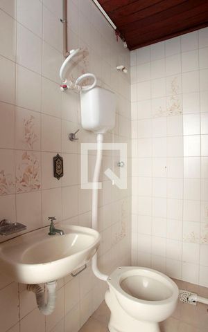 Casa à venda com 224m², 3 quartos e 3 vagasBanheiro 3 Serviço