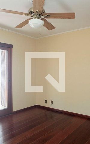 Casa à venda com 224m², 3 quartos e 3 vagasQuarto 1 Suíte