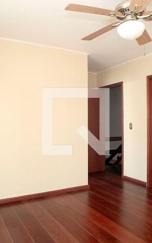Casa à venda com 224m², 3 quartos e 3 vagasQuarto 1 Suíte
