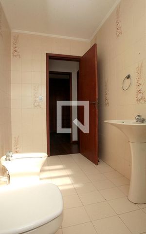 Casa à venda com 224m², 3 quartos e 3 vagasBanheiro 2