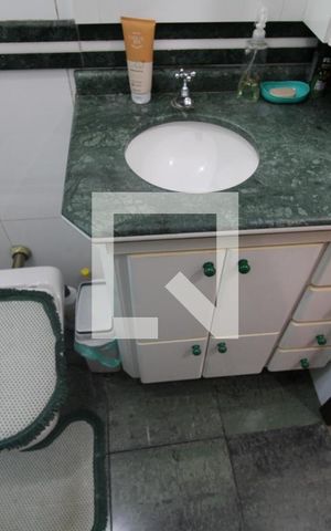 Casa à venda com 150m², 3 quartos e 2 vagasBanheiro