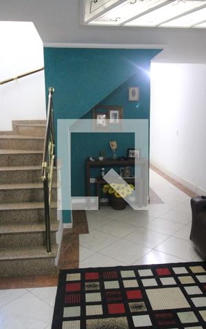 Casa à venda com 150m², 3 quartos e 2 vagasSala