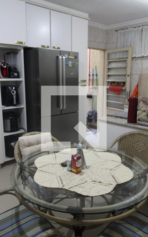 Casa à venda com 150m², 3 quartos e 2 vagasCozinha