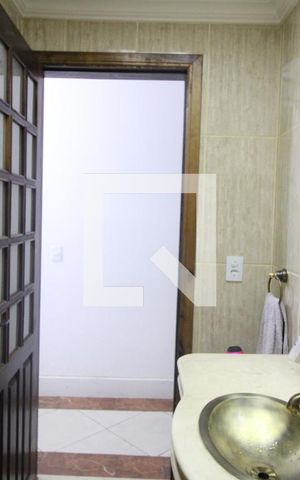 Casa à venda com 150m², 3 quartos e 2 vagasLavabo