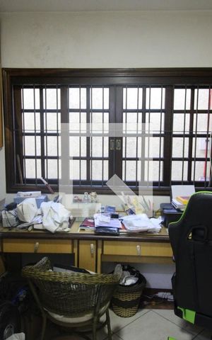 Casa à venda com 150m², 3 quartos e 2 vagasEscritório