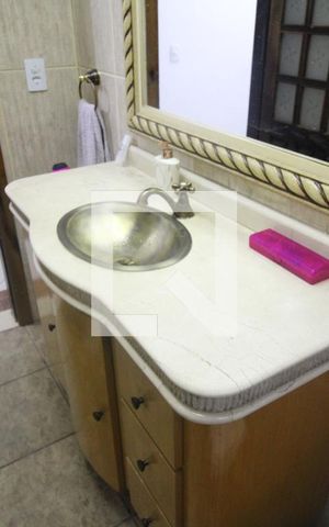 Casa à venda com 150m², 3 quartos e 2 vagasLavabo
