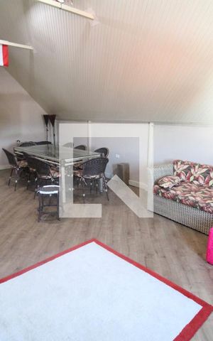 Casa à venda com 150m², 3 quartos e 2 vagasSótão