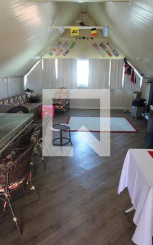 Casa à venda com 150m², 3 quartos e 2 vagasSótão