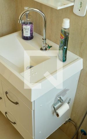 Apartamento à venda com 65m², 2 quartos e 1 vaga Apartamento à venda com 65m², 2 quartos e 1 vagaBanheiro