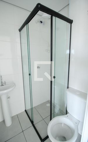 Studio para alugar com 27m², 1 quarto e sem vaga Studio para alugar com 27m², 1 quarto e sem vagaBanheiro