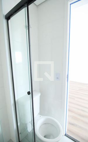 Studio para alugar com 27m², 1 quarto e sem vaga Studio para alugar com 27m², 1 quarto e sem vagaBanheiro