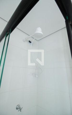 Studio para alugar com 27m², 1 quarto e sem vaga Studio para alugar com 27m², 1 quarto e sem vagaBanheiro