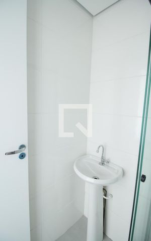 Studio para alugar com 27m², 1 quarto e sem vaga Studio para alugar com 27m², 1 quarto e sem vagaBanheiro