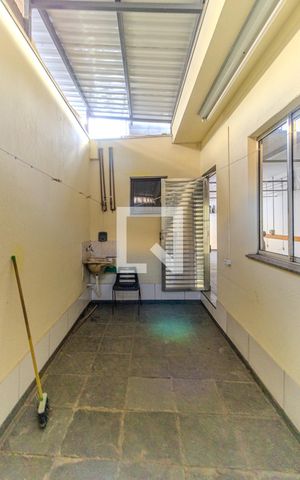 Casa à venda com 533m², 4 quartos e 4 vagasÁrea de Serviço 2