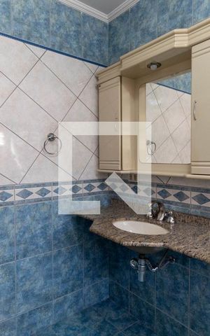 Casa à venda com 395m², 6 quartos e 4 vagas Casa à venda com 395m², 6 quartos e 4 vagasBanheiro da Suíte 1