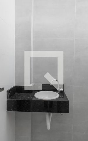 Casa de condomínio à venda com 80m², 2 quartos e 1 vaga Casa de condomínio à venda com 80m², 2 quartos e 1 vagaBanheiro do Quarto 2