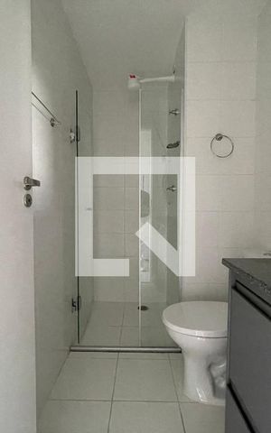 Apartamento para alugar com 33m², 2 quartos e sem vaga Apartamento para alugar com 33m², 2 quartos e sem vagaBanheiro Social