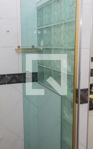 Casa à venda com 220m², 4 quartos e 3 vagas Casa à venda com 220m², 4 quartos e 3 vagasBanheiro 1 Suíte