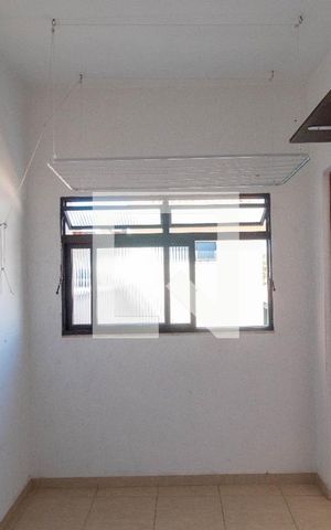 Casa à venda com 330m², 3 quartos e 2 vagas Casa à venda com 330m², 3 quartos e 2 vagasEdícula