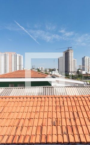 Casa à venda com 330m², 3 quartos e 2 vagas Casa à venda com 330m², 3 quartos e 2 vagasVista do Quarto 2