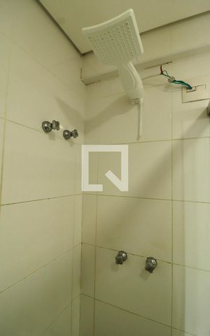 Studio para alugar com 38m², 1 quarto e 1 vaga Studio para alugar com 38m², 1 quarto e 1 vagaBanheiro