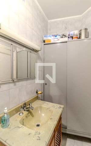 Apartamento à venda com 50m², 1 quarto e sem vagaBanheiro da Suíte