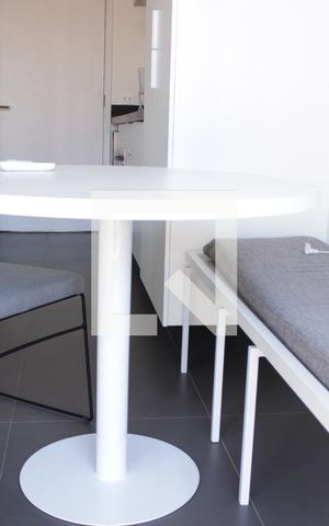 Studio à venda com 28m², 1 quarto e sem vagaSala