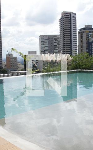 Studio à venda com 28m², 1 quarto e sem vagaPiscina
