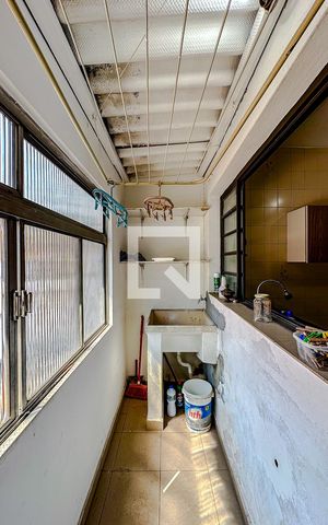 Casa para alugar com 80m², 2 quartos e 1 vagaÁrea de Serviço (Casa 2)