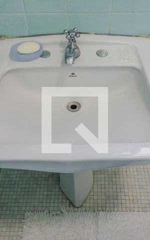Apartamento à venda com 74m², 2 quartos e 1 vagaBanheiro