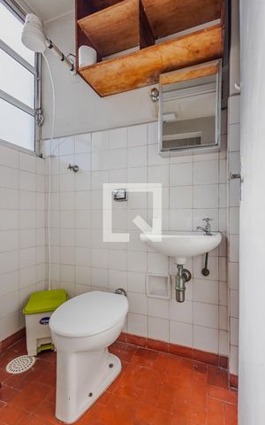 Apartamento à venda com 74m², 2 quartos e 1 vagaÁrea de Serviço - Banheiro