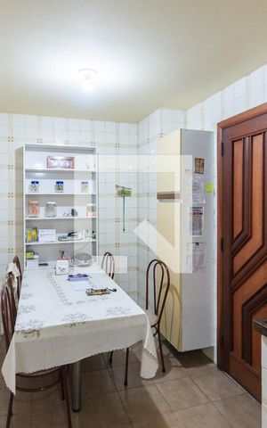 Apartamento à venda com 128m², 3 quartos e 2 vagasCozinha