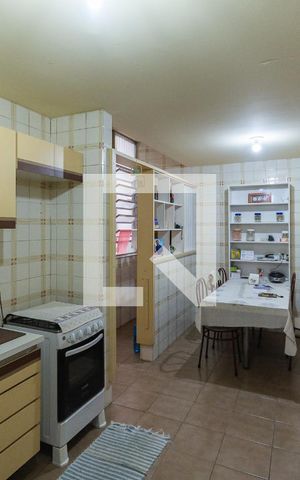 Apartamento à venda com 128m², 3 quartos e 2 vagasCozinha