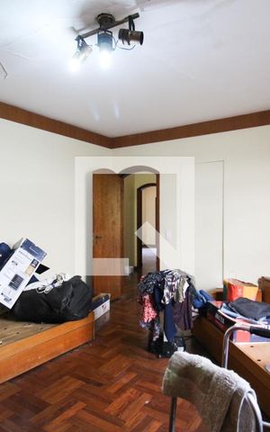 Casa à venda com 480m², 3 quartos e 6 vagas Casa à venda com 480m², 3 quartos e 6 vagasSuíte 3