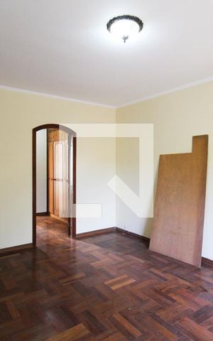 Casa à venda com 480m², 3 quartos e 6 vagas Casa à venda com 480m², 3 quartos e 6 vagasSuíte 1