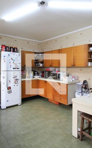 Casa à venda com 480m², 3 quartos e 6 vagas Casa à venda com 480m², 3 quartos e 6 vagasCozinha
