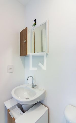 Apartamento à venda com 47m², 2 quartos e 1 vaga Apartamento à venda com 47m², 2 quartos e 1 vagaBanheiro