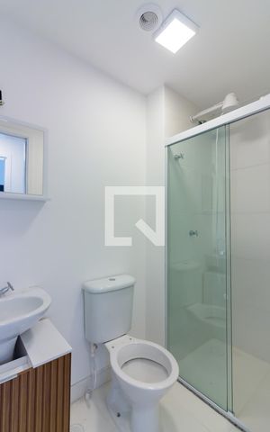 Apartamento à venda com 47m², 2 quartos e 1 vaga Apartamento à venda com 47m², 2 quartos e 1 vagaBanheiro