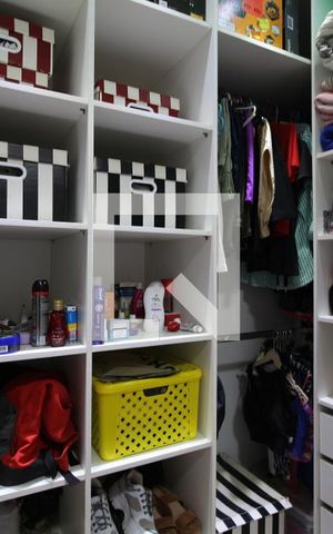 Apartamento à venda com 57m², 2 quartos e 1 vagaCloset do quarto 2