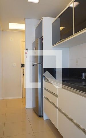 Apartamento para alugar com 78m², 2 quartos e 2 vagasCozinha