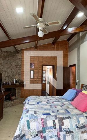 Casa de condomínio à venda com 400m², 5 quartos e 4 vagasSuíte 2