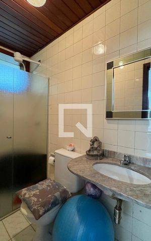 Casa de condomínio à venda com 400m², 5 quartos e 4 vagasBanheiro da Suíte 1