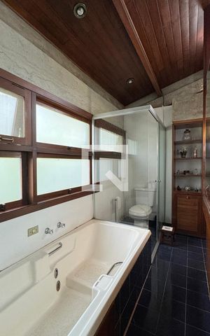 Casa de condomínio à venda com 400m², 5 quartos e 4 vagasBanheiro da Suíte 2