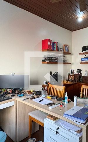 Casa de condomínio à venda com 400m², 5 quartos e 4 vagasEscritório
