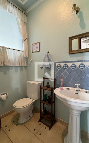 Casa de condomínio à venda com 400m², 5 quartos e 4 vagasLavabo