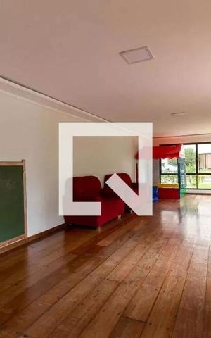 Apartamento à venda com 168m², 4 quartos e 2 vagas Apartamento à venda com 168m², 4 quartos e 2 vagasÁrea Comum