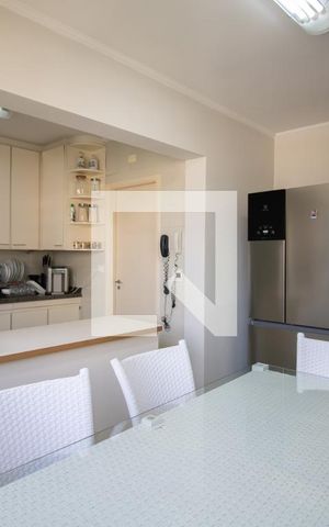 Apartamento à venda com 168m², 4 quartos e 2 vagasCopa