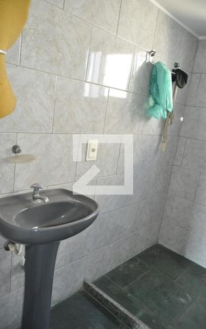Casa à venda com 191m², 4 quartos e 3 vagasBanheiro